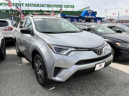 2018 Toyota RAV4 SUV 2T3ZFREV3JW485021