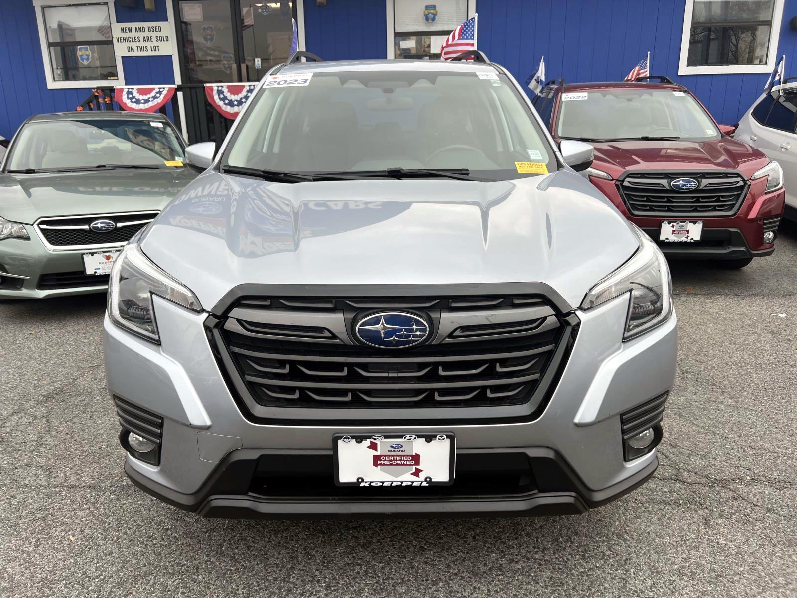 2023 Subaru Forester Limited photo 2