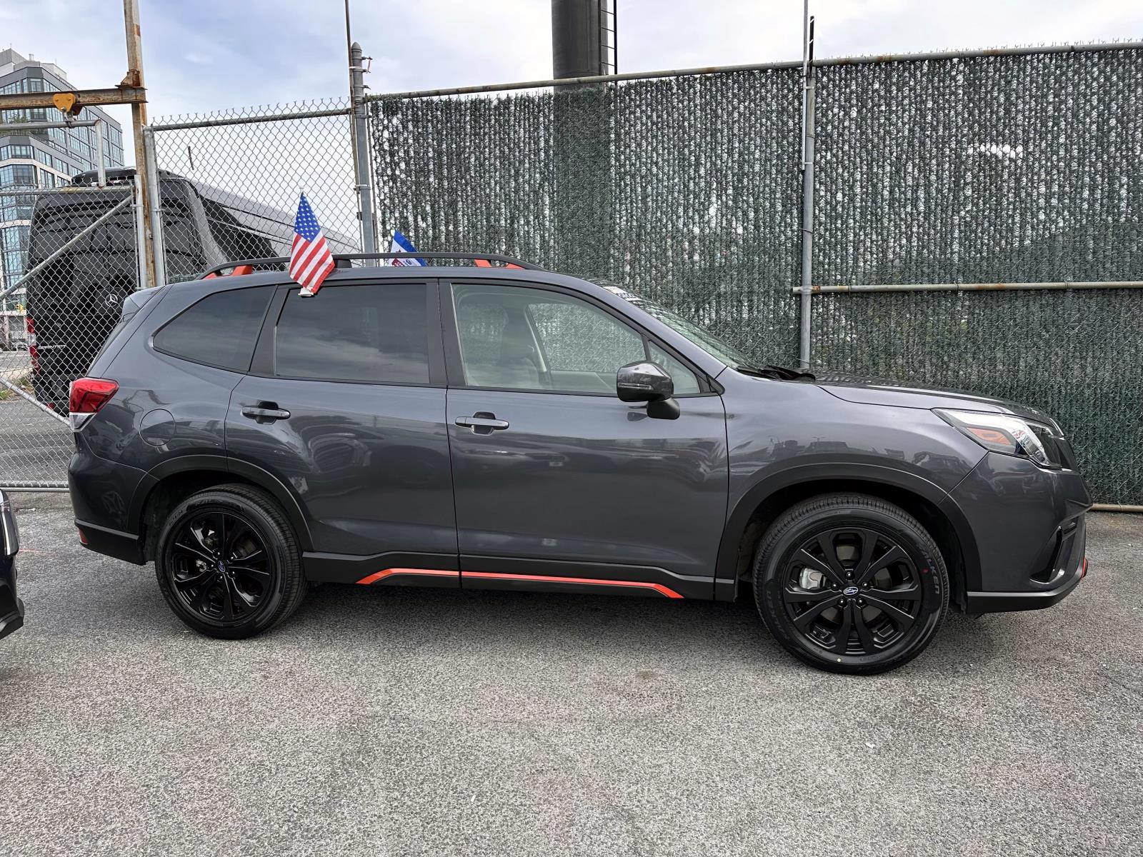 2022 Subaru Forester Sport photo 2