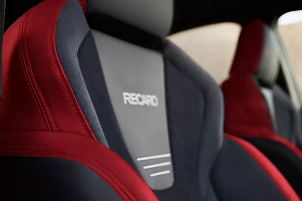 Recaro Performance-Design Front Seats