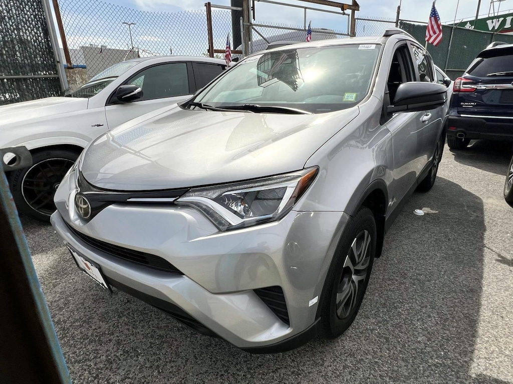 Used 2018 Toyota RAV4 SUV