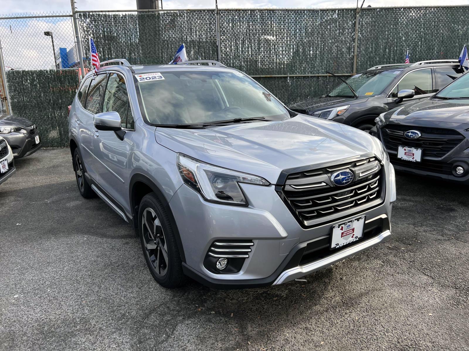 2023 Subaru Forester Touring's photo