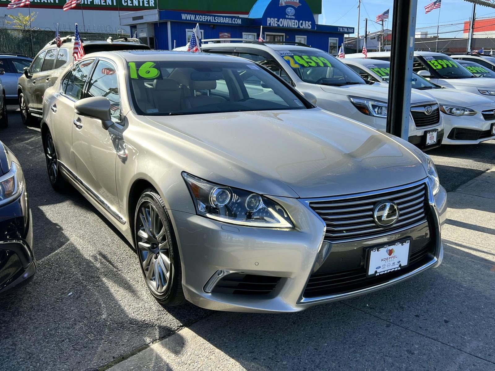 2016 Lexus LS Base's photo