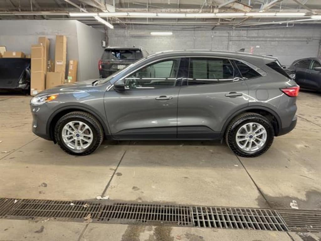 Certified 2022 Ford Escape SE