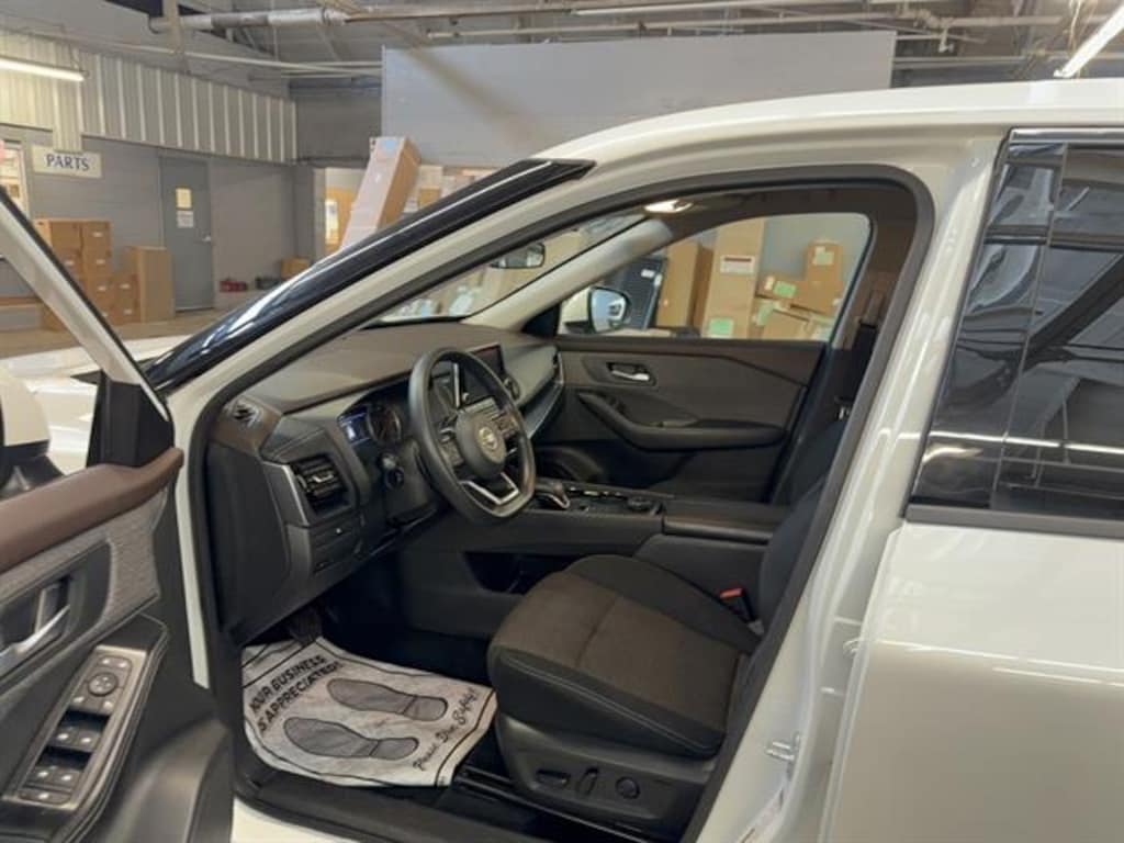 Certified 2021 Nissan Rogue SV