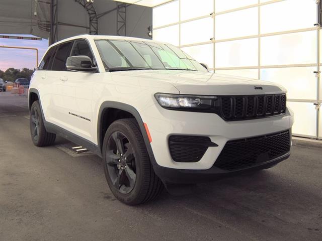 2023 Jeep Grand Cherokee Altitude X photo 4