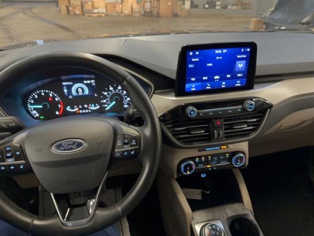 Certified 2022 Ford Escape SE
