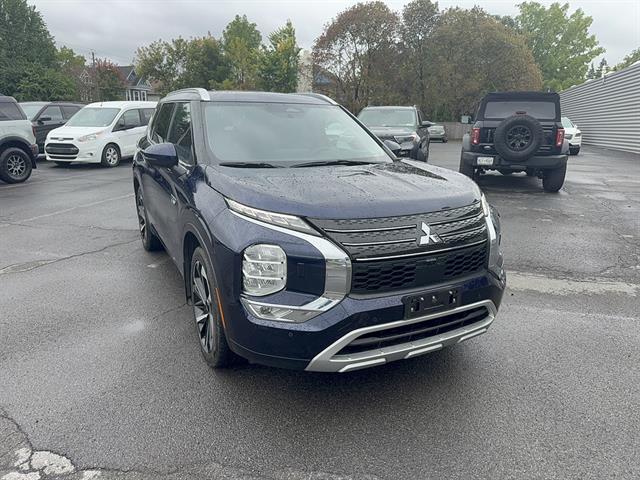 2023 Mitsubishi Outlander Plug-In Hybrid SEL