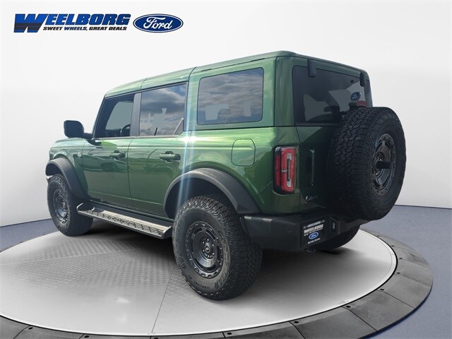 2025 Ford Bronco Outer Banks photo 2