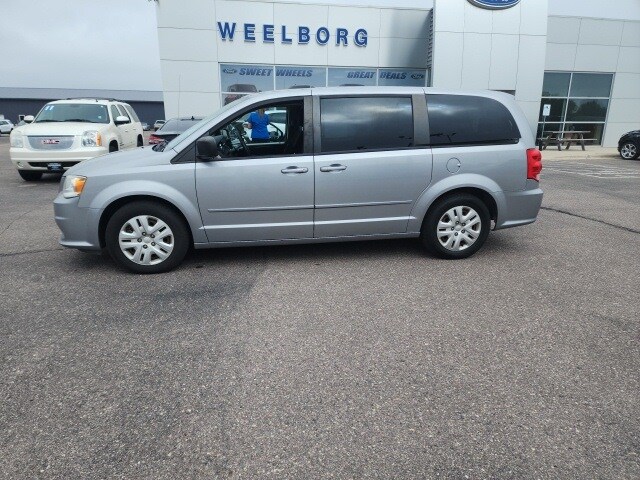 2017 Dodge Grand Caravan SE photo 2