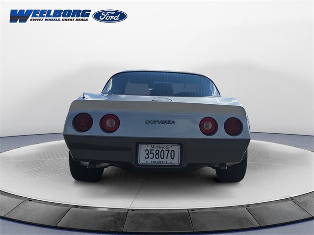 1981 Chevrolet Corvette Base Coupe photo 4