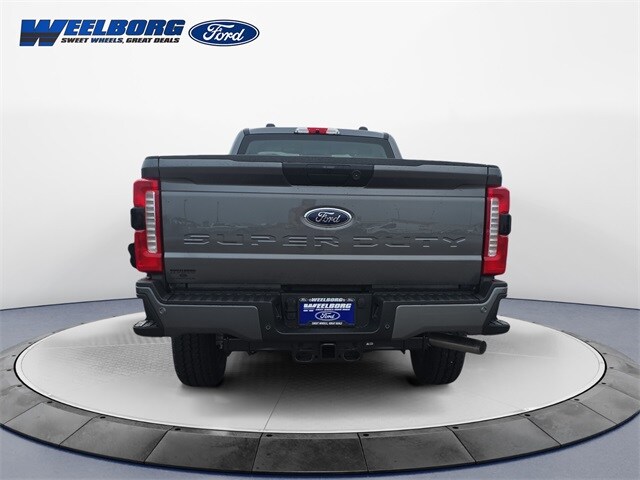 2025 Ford F-250 photo 4