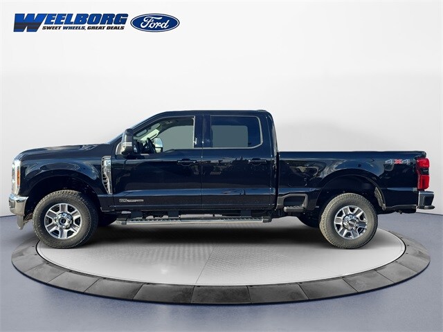 2026 Ford F-350 photo 2