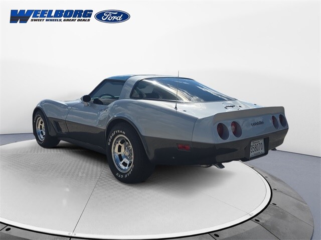 1981 Chevrolet Corvette Base Coupe photo 3