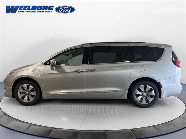 Used 2017 Chrysler Pacifica Hybrid Platinum with VIN 2C4RC1N78HR656846 for sale in Redwood Falls, Minnesota