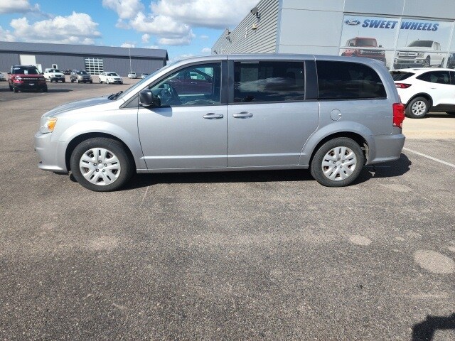 2018 Dodge Grand Caravan SE photo 2
