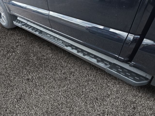 2025 Ford F-150 Lightning Flash - Photo 21