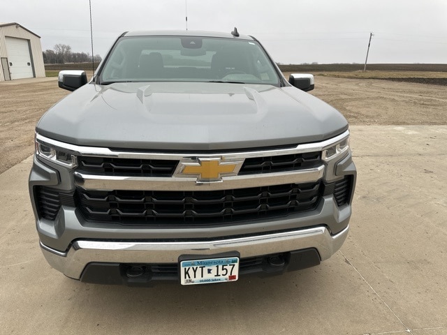 Used 2023 Chevrolet Silverado 1500 LT with VIN 1GCRDDED0PZ329284 for sale in Redwood Falls, Minnesota