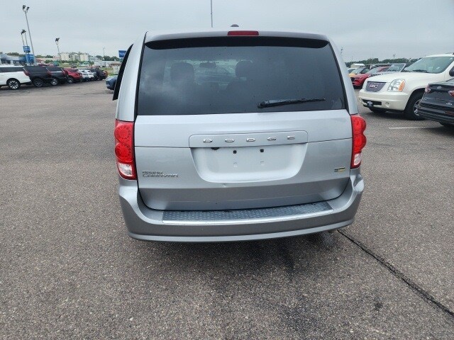 2017 Dodge Grand Caravan SE photo 4