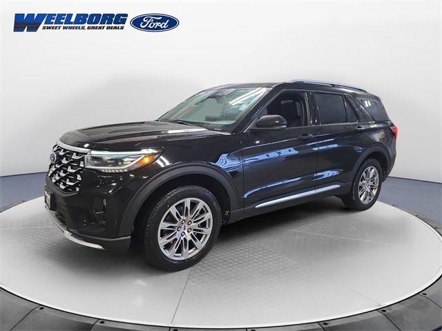 2026 Ford Explorer Platinum's photo