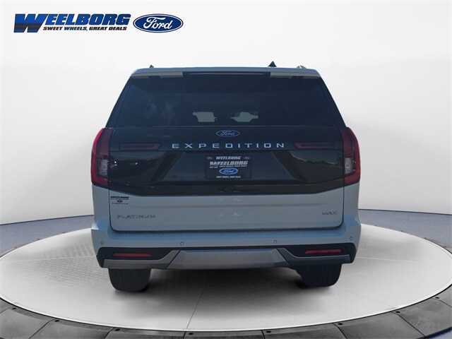 2025 Ford Expedition MAX Platinum photo 4
