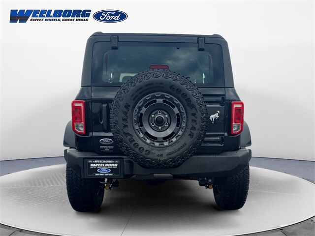 2025 Ford Bronco Base photo 4