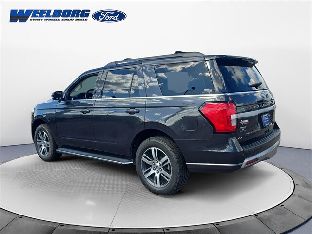 2022 Ford Expedition XLT photo 3
