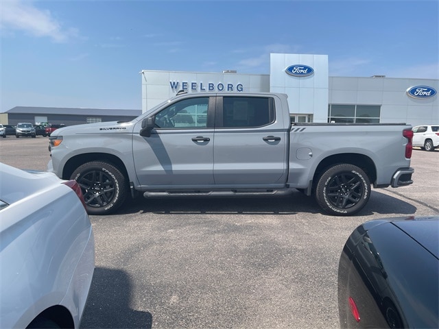 Used 2024 Chevrolet Silverado 1500 Custom with VIN 1GCPDBEK0RZ158906 for sale in Redwood Falls, Minnesota