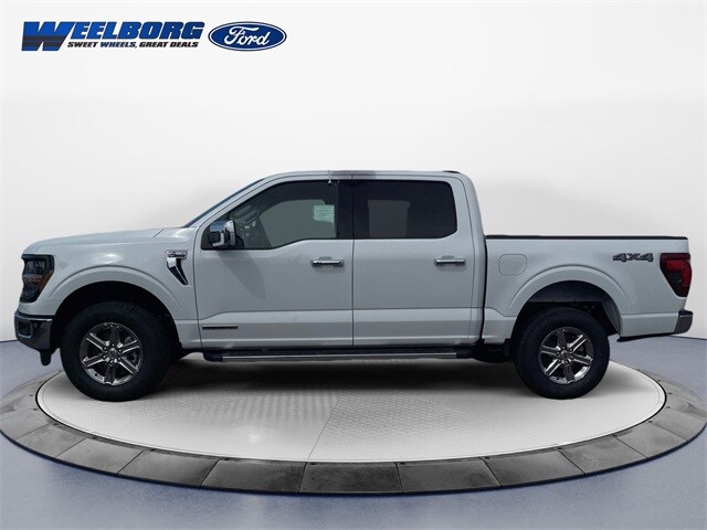 2025 Ford F-150 XLT photo 2