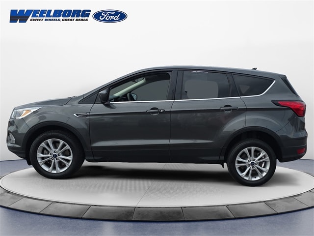 Used 2019 Ford Escape SE with VIN 1FMCU9GD9KUC35566 for sale in Redwood Falls, Minnesota