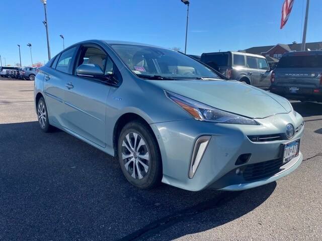 2019 Toyota Prius LE AWD-e photo 2