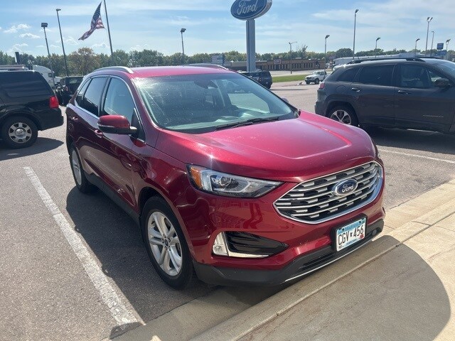 2019 Ford Edge SEL photo 3