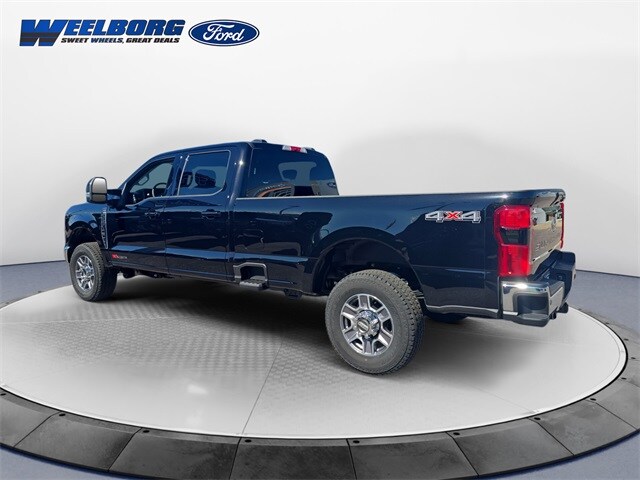 2026 Ford F-350 photo 3