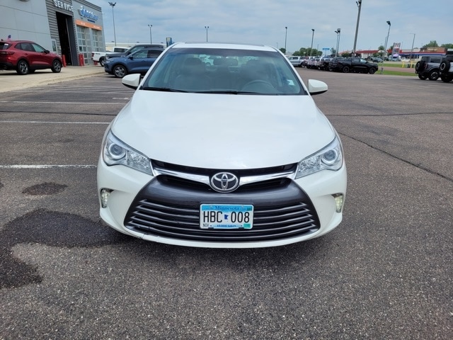 Used 2015 Toyota Camry SE with VIN 4T1BF1FK6FU887736 for sale in Redwood Falls, Minnesota