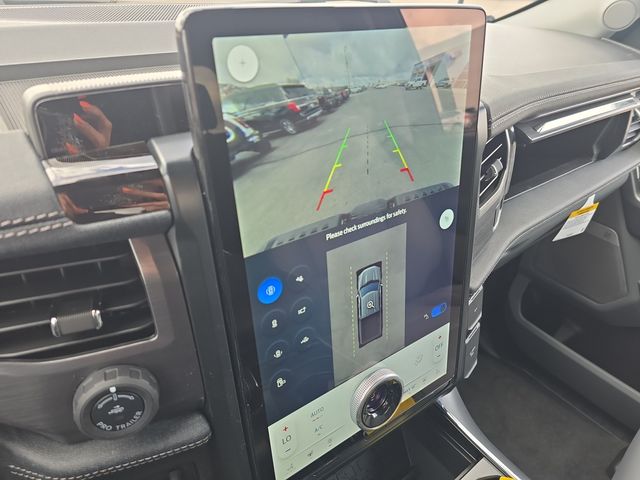 2025 Ford F-150 Lightning Flash - Photo 16