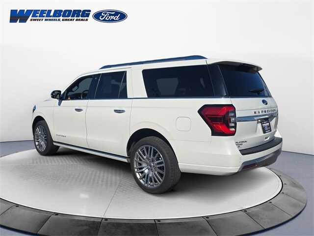 2023 Ford Expedition MAX Platinum photo 3