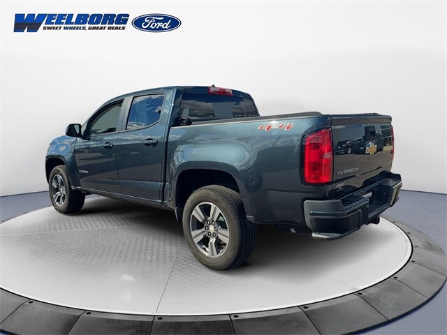 2017 Chevrolet Colorado Work Truck photo 3