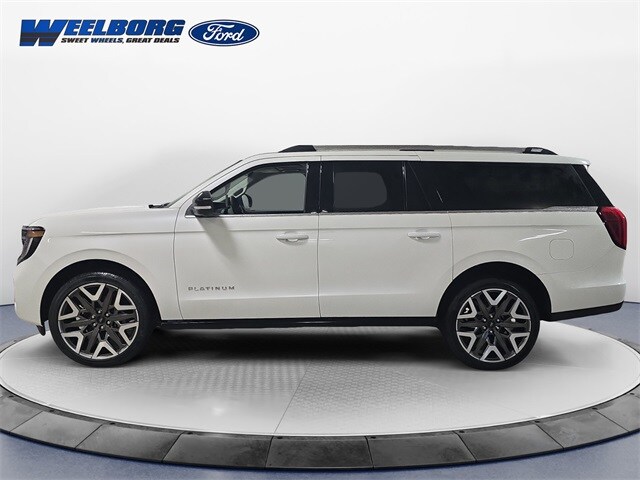2025 Ford Expedition MAX Platinum photo 2