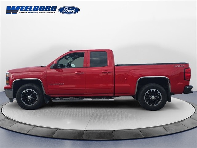 2015 Chevrolet Silverado 1500 LT photo 2