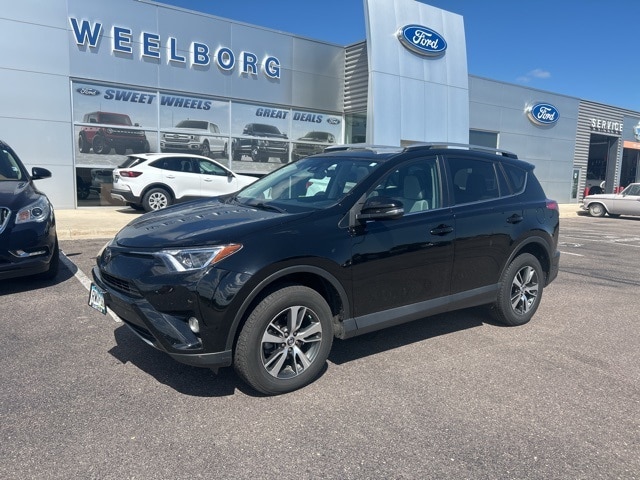 Used 2018 Toyota RAV4 XLE with VIN 2T3WFREV9JW414599 for sale in Redwood Falls, Minnesota