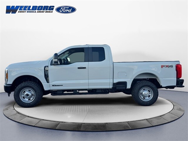2026 Ford F-250 photo 2
