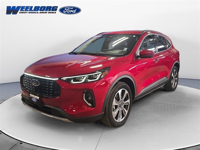2023 Ford Escape Platinum's photo