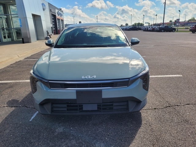 Used 2025 Kia K4 LXS with VIN 3KPFT4DE9SE095232 for sale in Redwood Falls, Minnesota