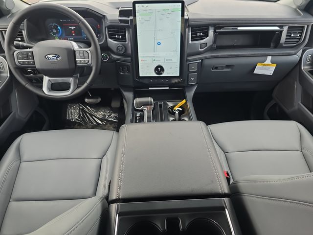 2025 Ford F-150 Lightning Flash - Photo 20