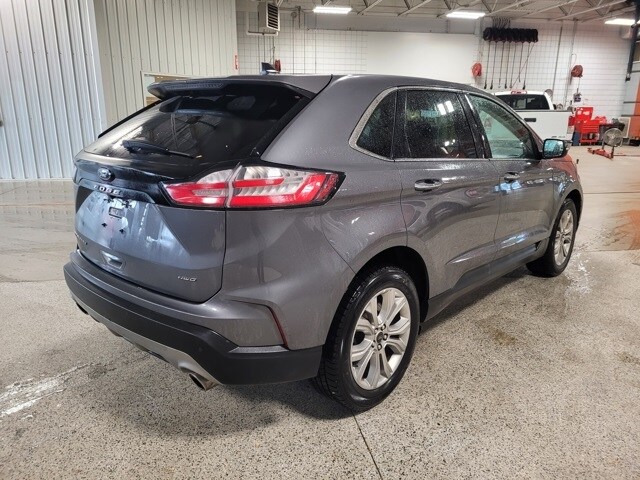 2024 Ford Edge Titanium photo 4