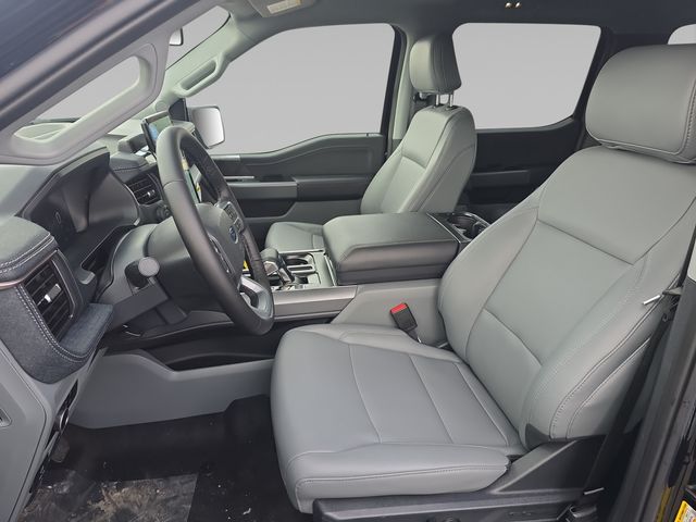 2025 Ford F-150 Lightning Flash - Photo 10