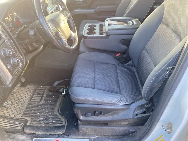 2018 Chevrolet Silverado 1500 LT photo 4