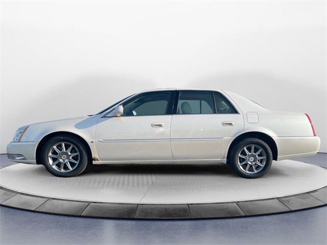 Used 2010 Cadillac DTS Luxury Collection with VIN 1G6KD5EY2AU113535 for sale in Redwood Falls, Minnesota