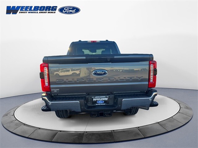 2026 Ford F-350 photo 4