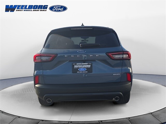 2026 Ford Escape ST-Line photo 4